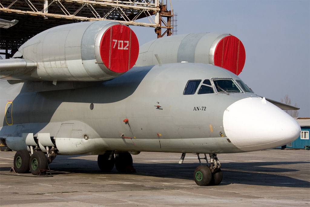 AN-72 Angola Air Charter D2-MAQ Bild fr-kiv-D2maq-v